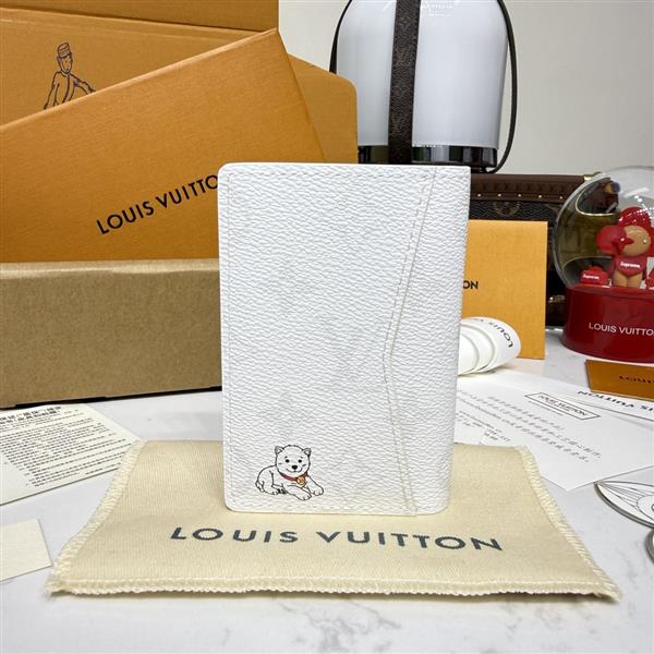 2026122105456161 270